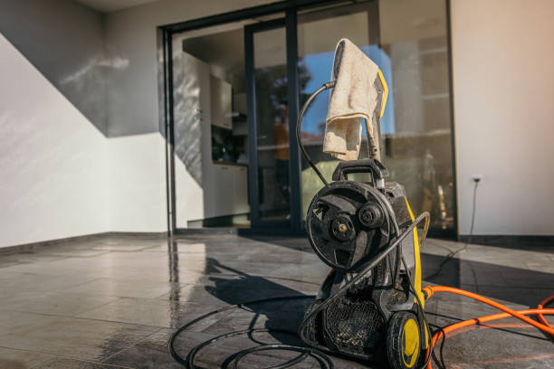 Best Animal Enclosure Cleaning  in Oak Point, TX